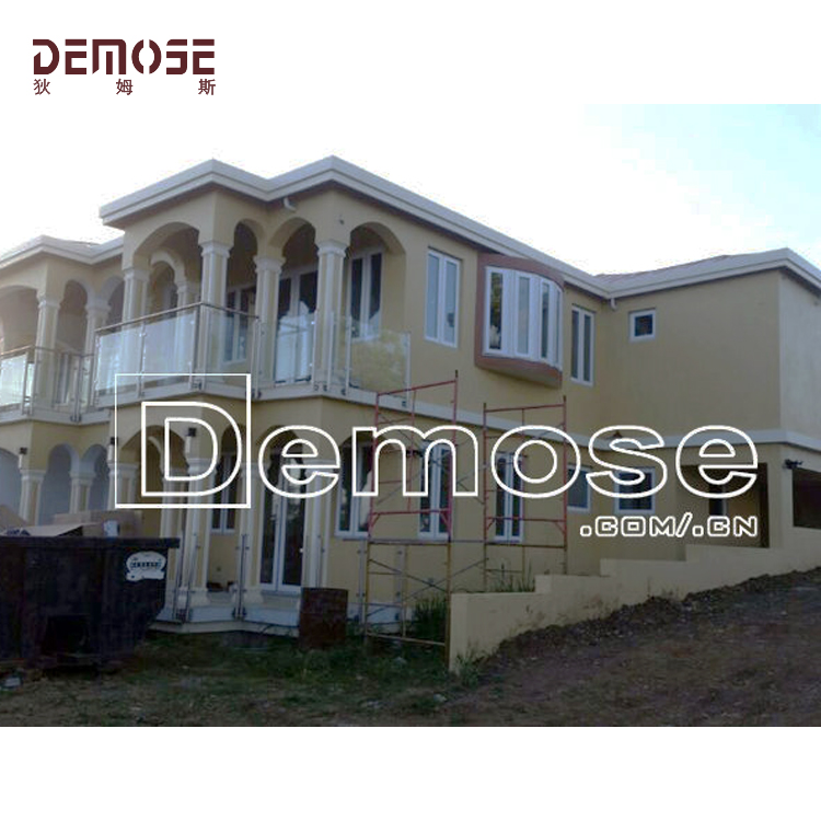 英國住宅陽臺不銹鋼玻璃欄桿工程