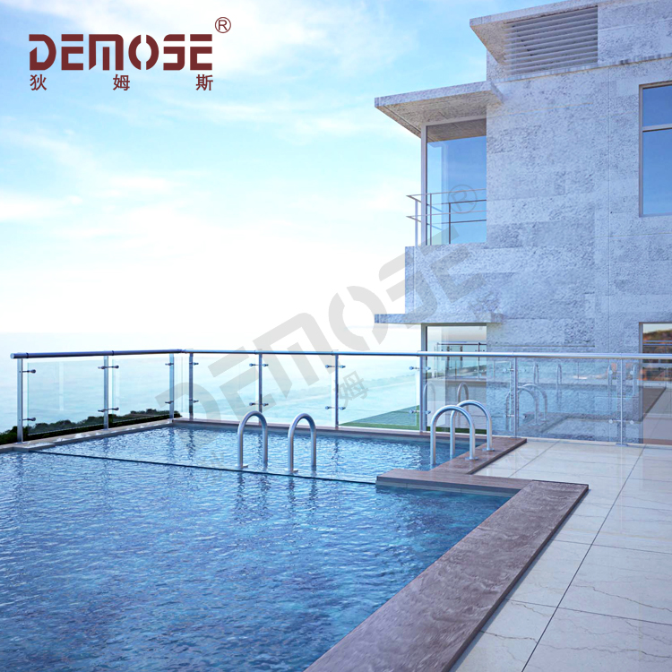 荷蘭泳池戶外玻璃欄桿工程