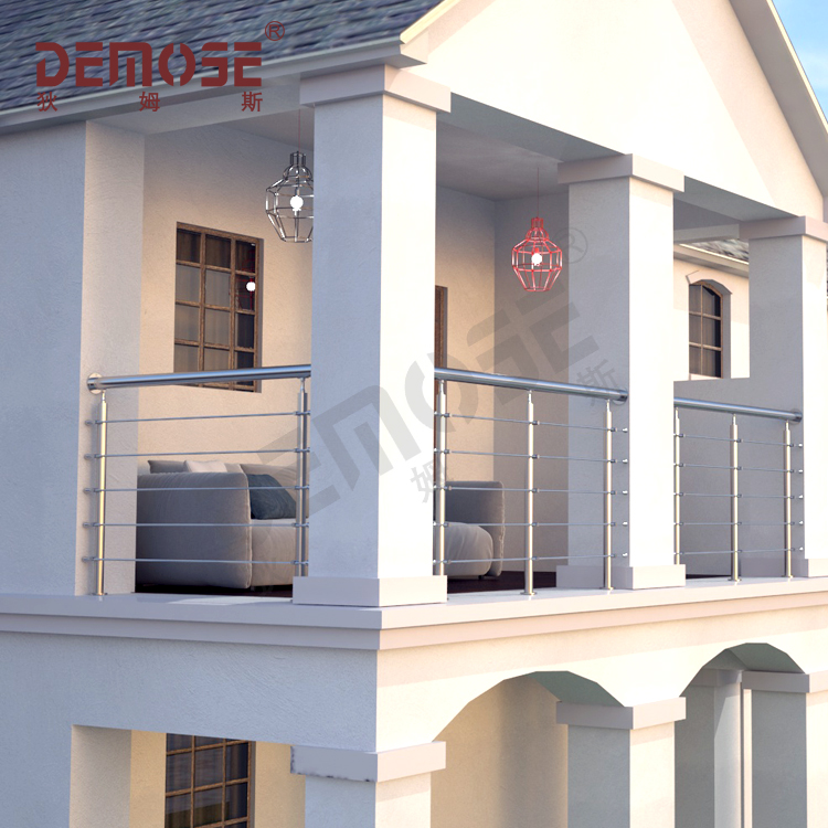 高層陽臺護(hù)欄用什么材料好？各種材料及其優(yōu)缺點(diǎn)分析