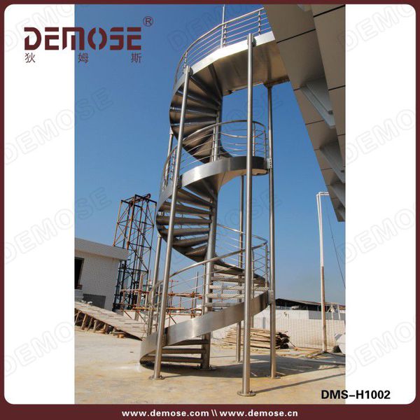 戶外旋轉(zhuǎn)樓梯