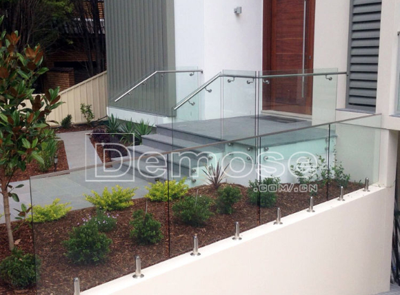 不銹鋼玻璃欄桿