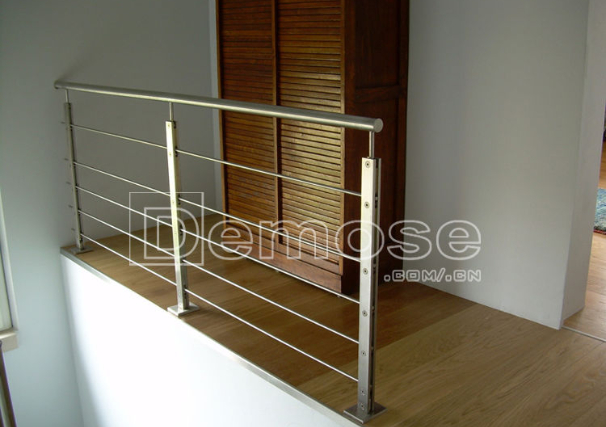 選擇可靠護欄定做廠家的關鍵因素