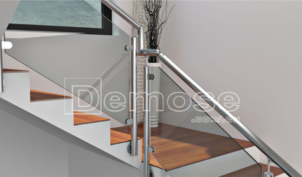 不銹鋼玻璃欄桿圖片