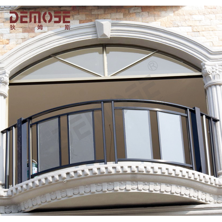 陽臺(tái)護(hù)欄怎么裝好看又實(shí)用？