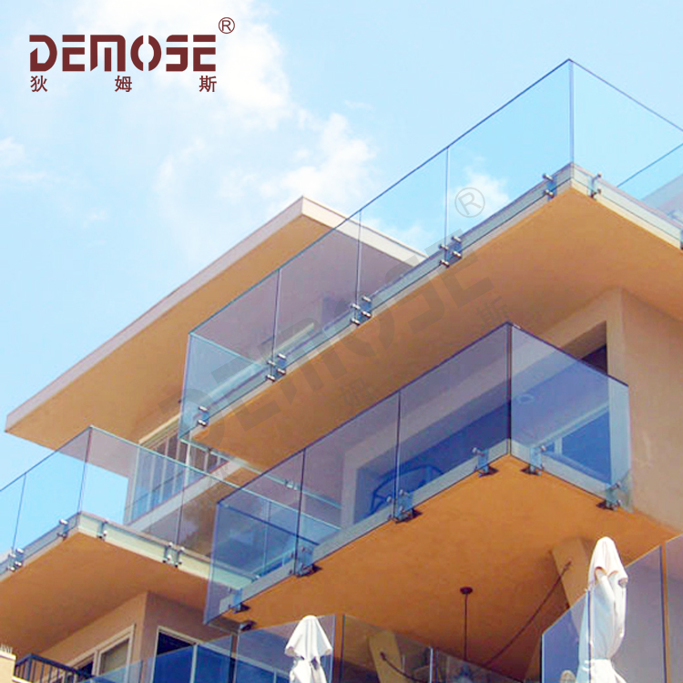 別墅玻璃欄桿圖片