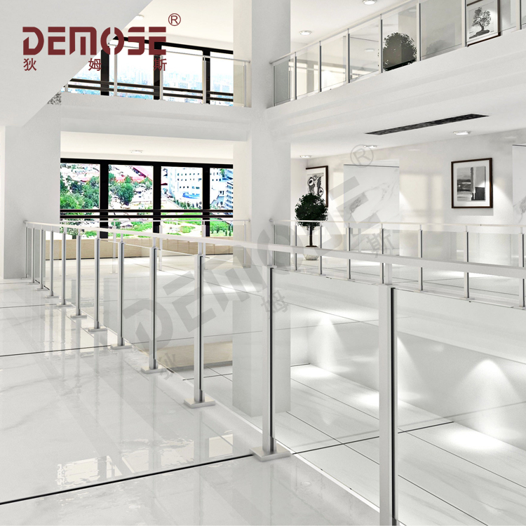 鋁合金玻璃欄桿