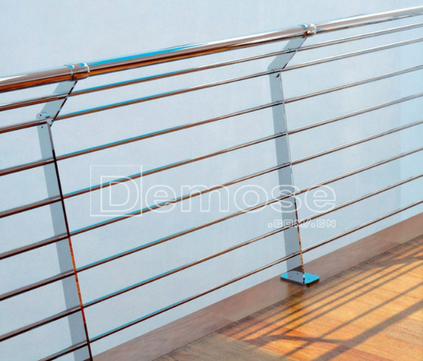 陽臺不銹鋼欄桿價格多少一米？