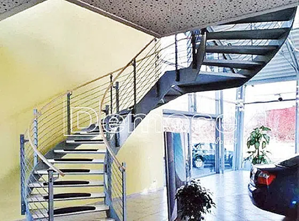 旋轉(zhuǎn)樓梯