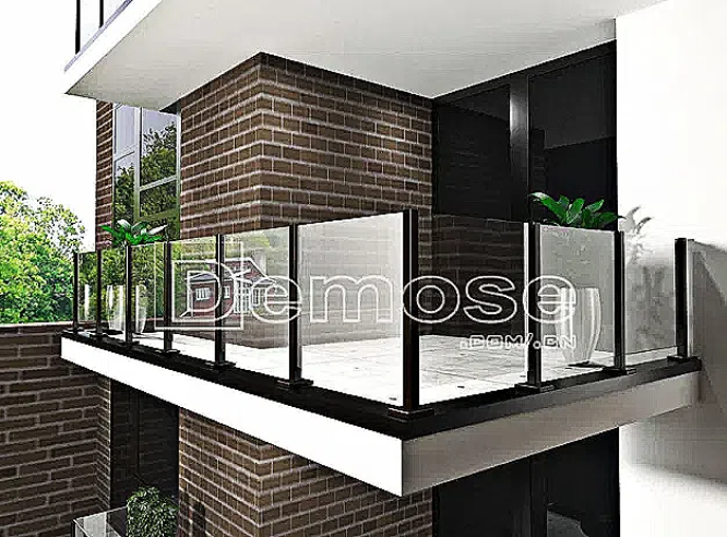 玻璃陽臺(tái)欄桿的優(yōu)點(diǎn)